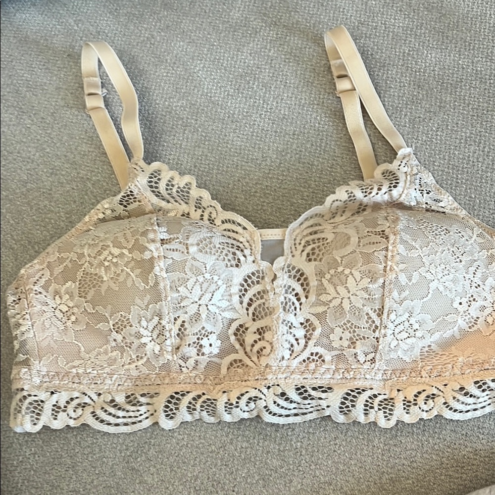 Bali Cream Nude Lace light Support Bra with Floral Detailing